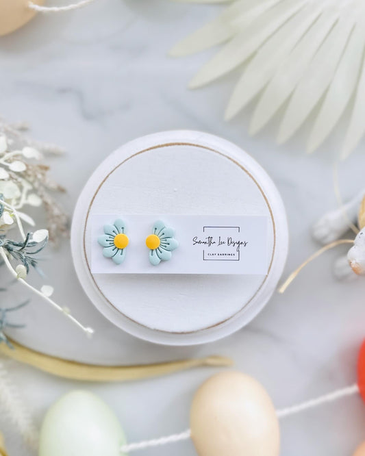 Ice Blue Daisy Stud