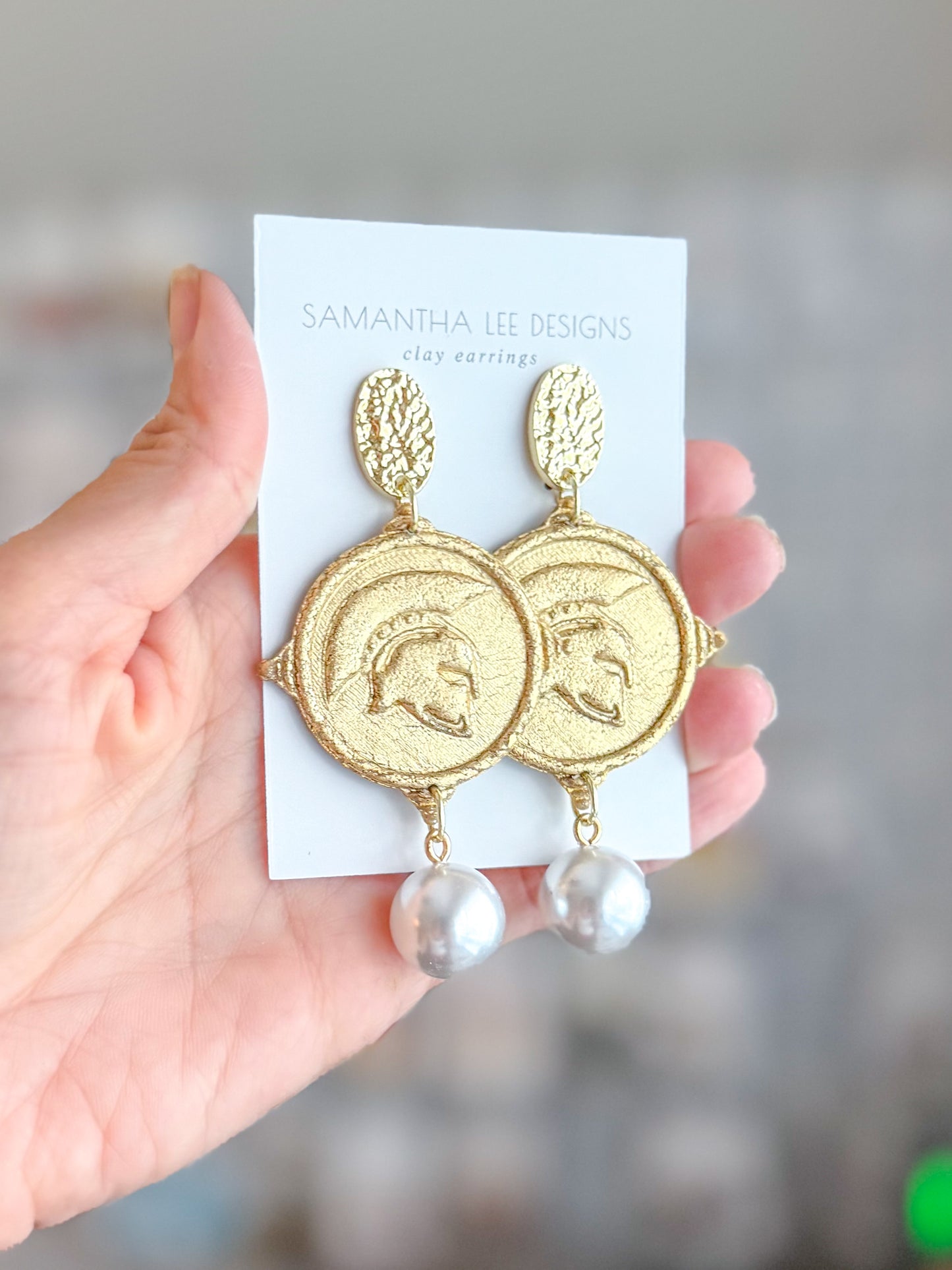 Trojan Pearl Medallion