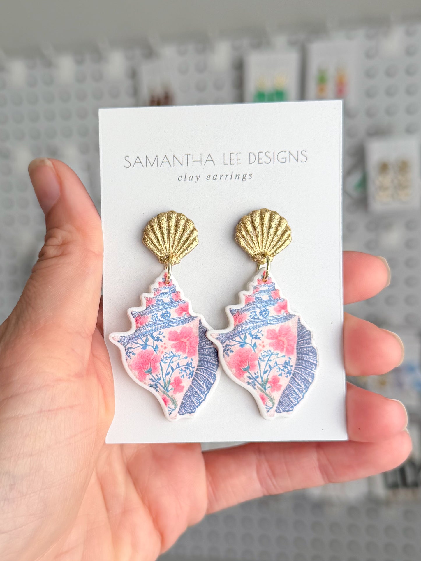 Floral Conch