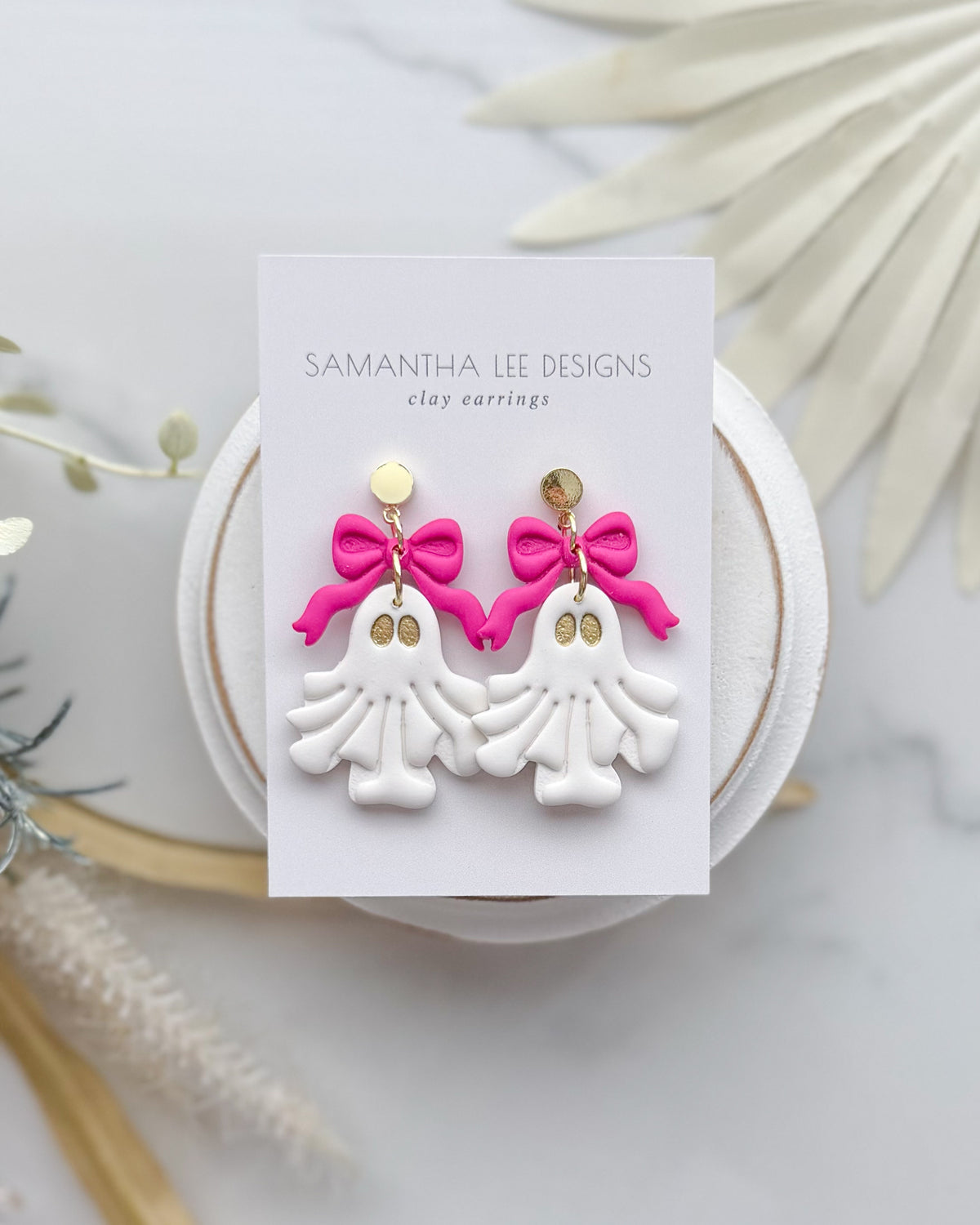 Ghost with Fuchsia Bows
